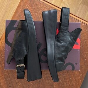 Bueno Black Morgan Sandals NIB Size 40